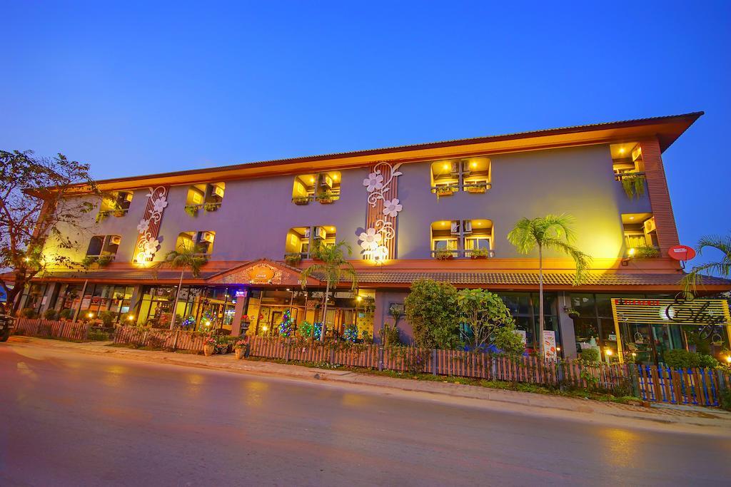 The Corner Hotel (Adults Only) Chiang Rai Extérieur photo