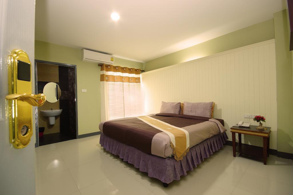 The Corner Hotel (Adults Only) Chiang Rai Extérieur photo