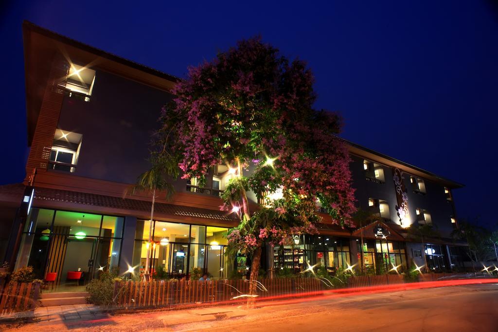 The Corner Hotel (Adults Only) Chiang Rai Extérieur photo