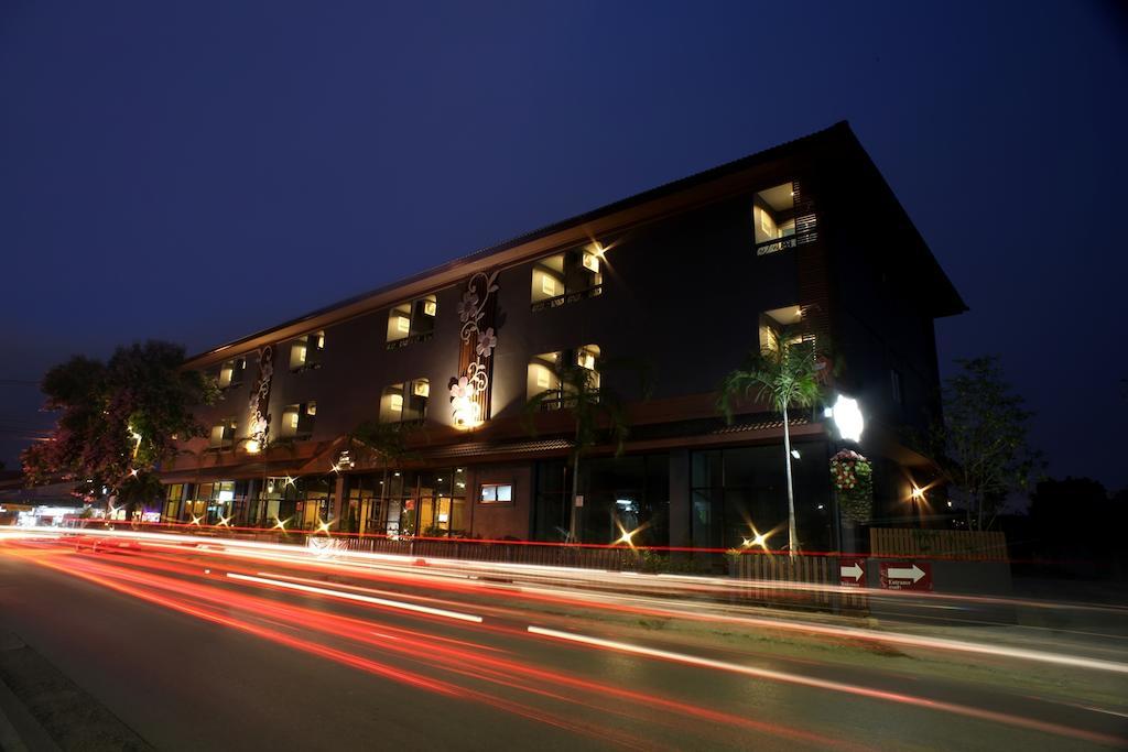 The Corner Hotel (Adults Only) Chiang Rai Extérieur photo