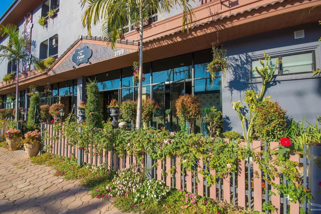 The Corner Hotel (Adults Only) Chiang Rai Extérieur photo
